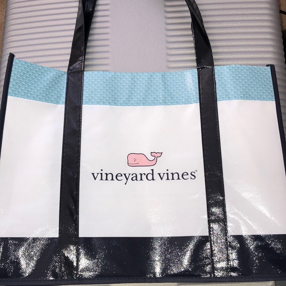 NWOT Vineyard Vines Reusable Bags (Large Size)